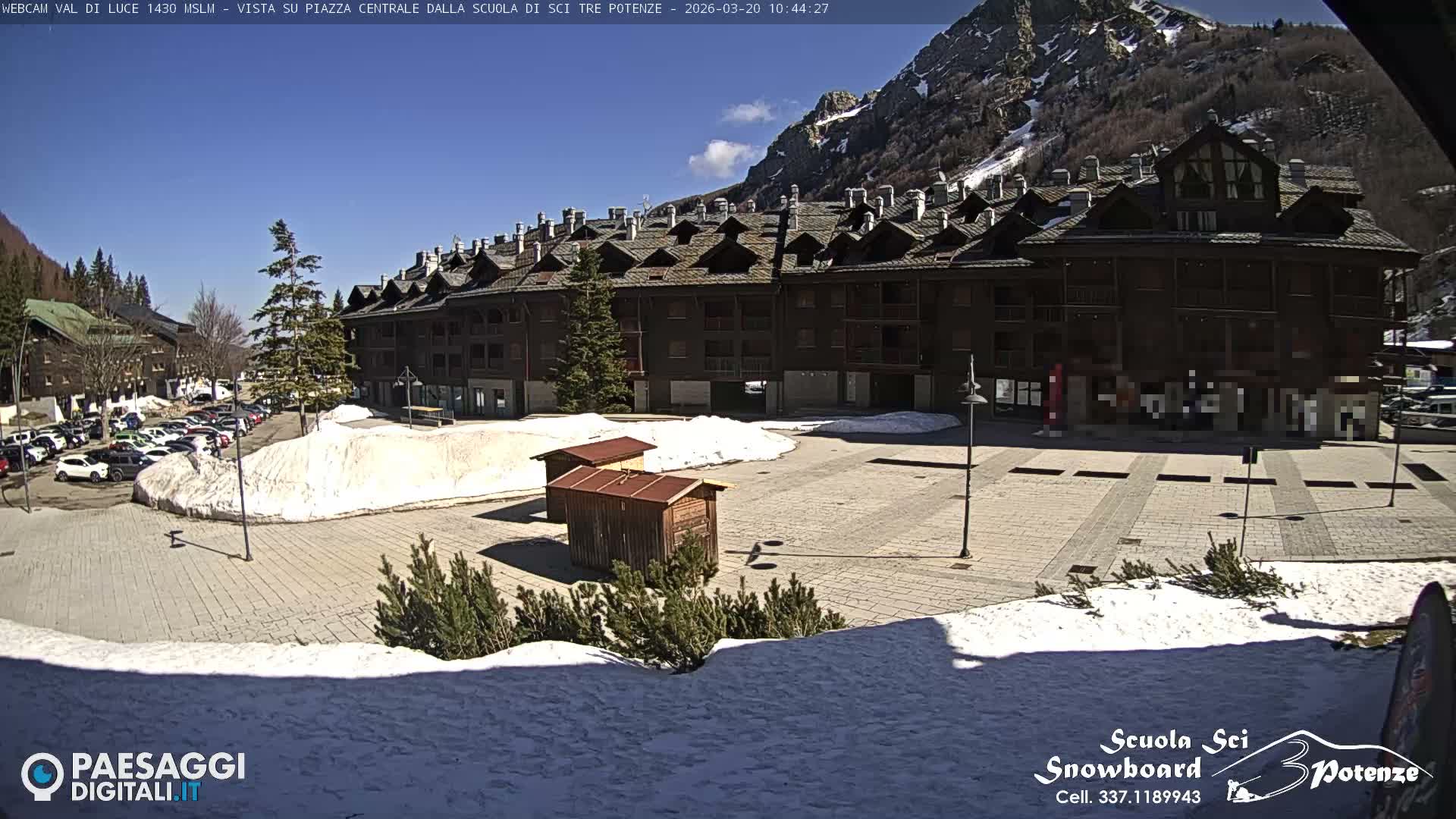 Abetone Val di Luce  Main Square Live Cam - Pistoia, Tuscany, Italy