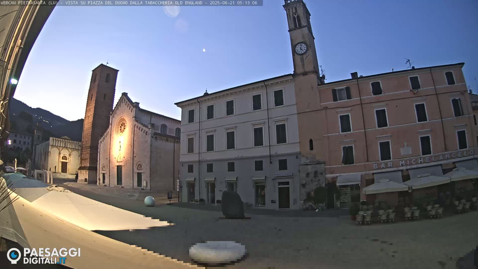 Pietrasanta Piazza del Duomo (Dome's Square) Live Cam - Lucca, Tuscany, Italy