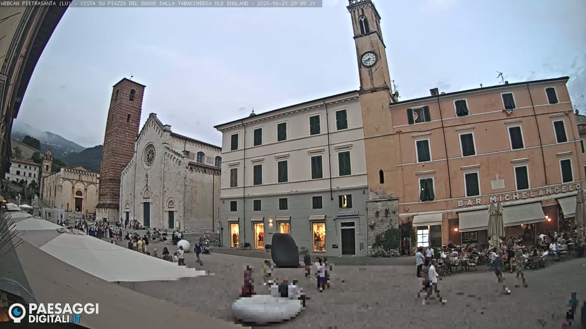 Pietrasanta Piazza del Duomo (Dome's Square) Live Cam - Lucca, Tuscany, Italy