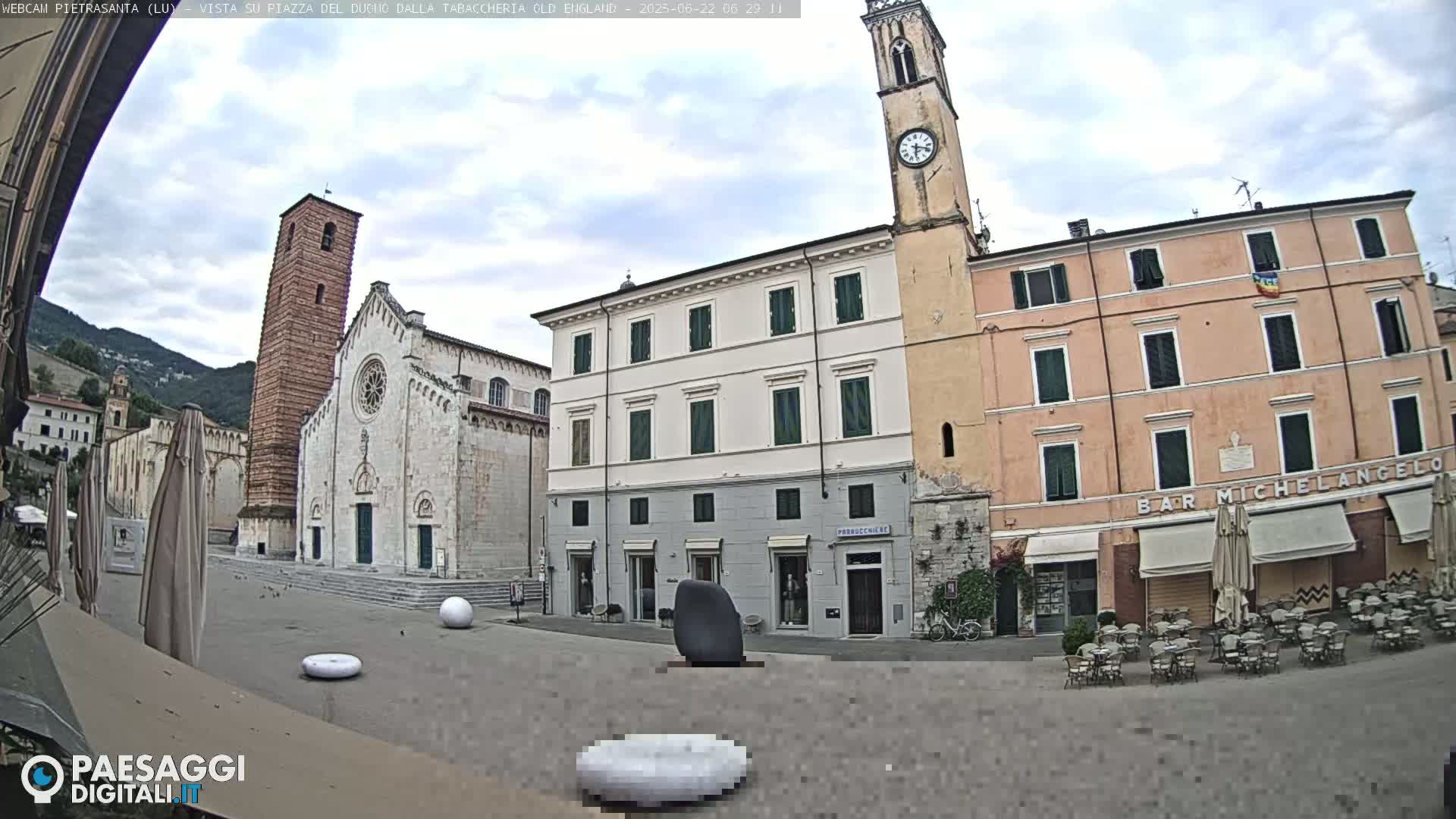 Pietrasanta Piazza del Duomo (Dome's Square) Live Cam - Lucca, Tuscany, Italy