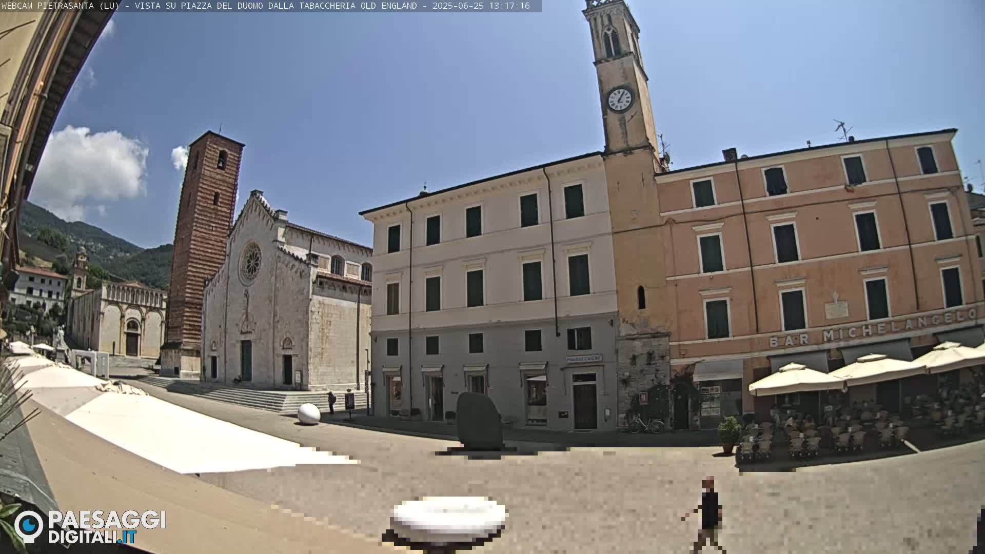 Pietrasanta Piazza del Duomo (Dome's Square) Live Cam - Lucca, Tuscany, Italy