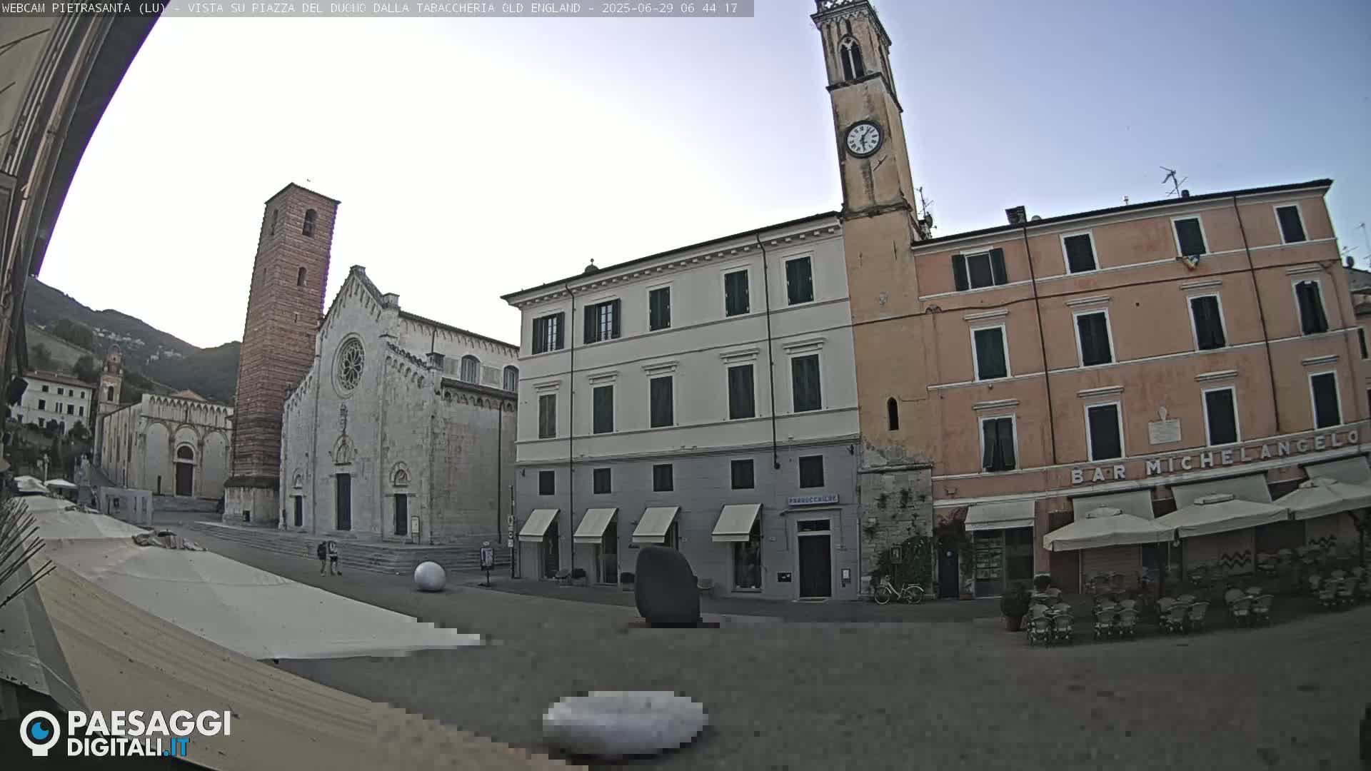 Pietrasanta Piazza del Duomo (Dome's Square) Live Cam - Lucca, Tuscany, Italy