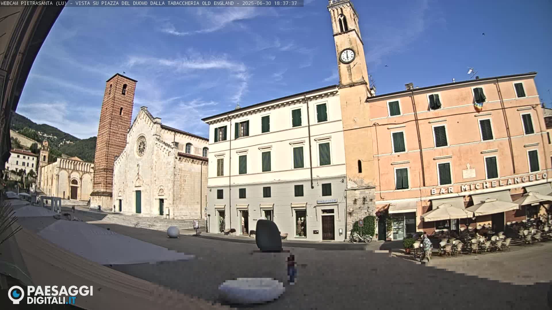 Pietrasanta Piazza del Duomo (Dome's Square) Live Cam - Lucca, Tuscany, Italy