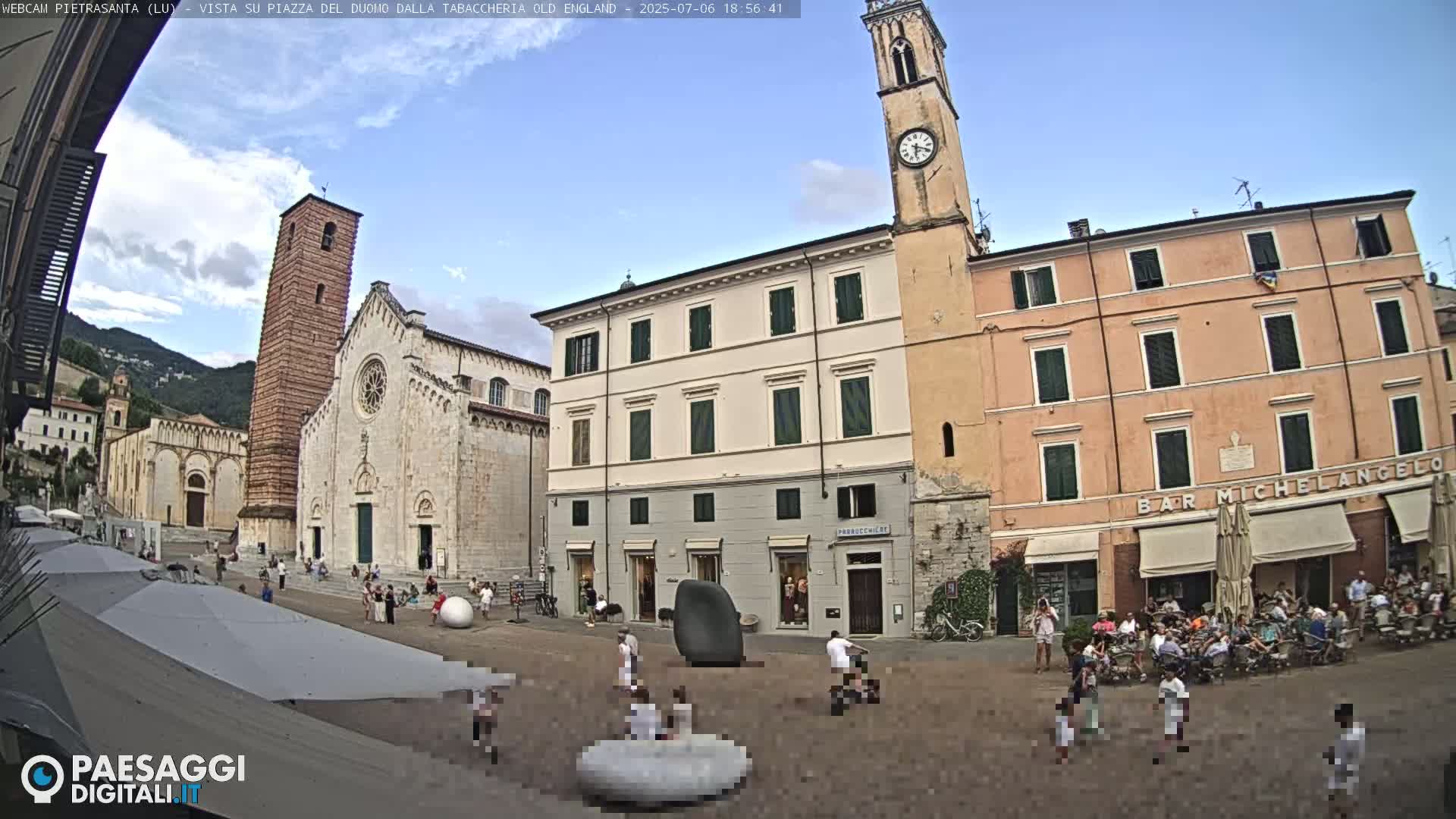 Pietrasanta Piazza del Duomo (Dome's Square) Live Cam - Lucca, Tuscany, Italy