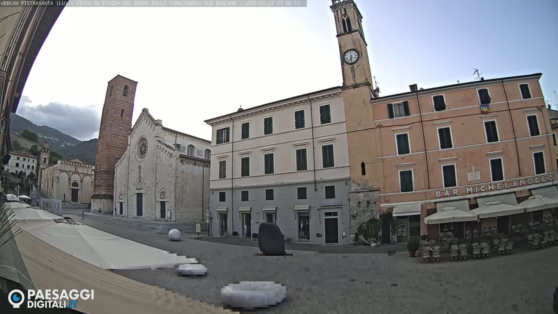 Pietrasanta Piazza del Duomo (Dome's Square) Live Cam - Lucca, Tuscany, Italy