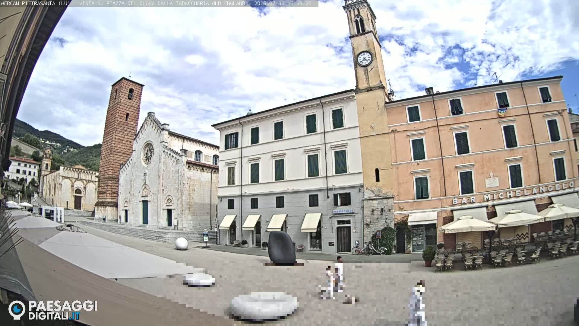 Pietrasanta Piazza del Duomo (Dome's Square) Live Cam - Lucca, Tuscany, Italy