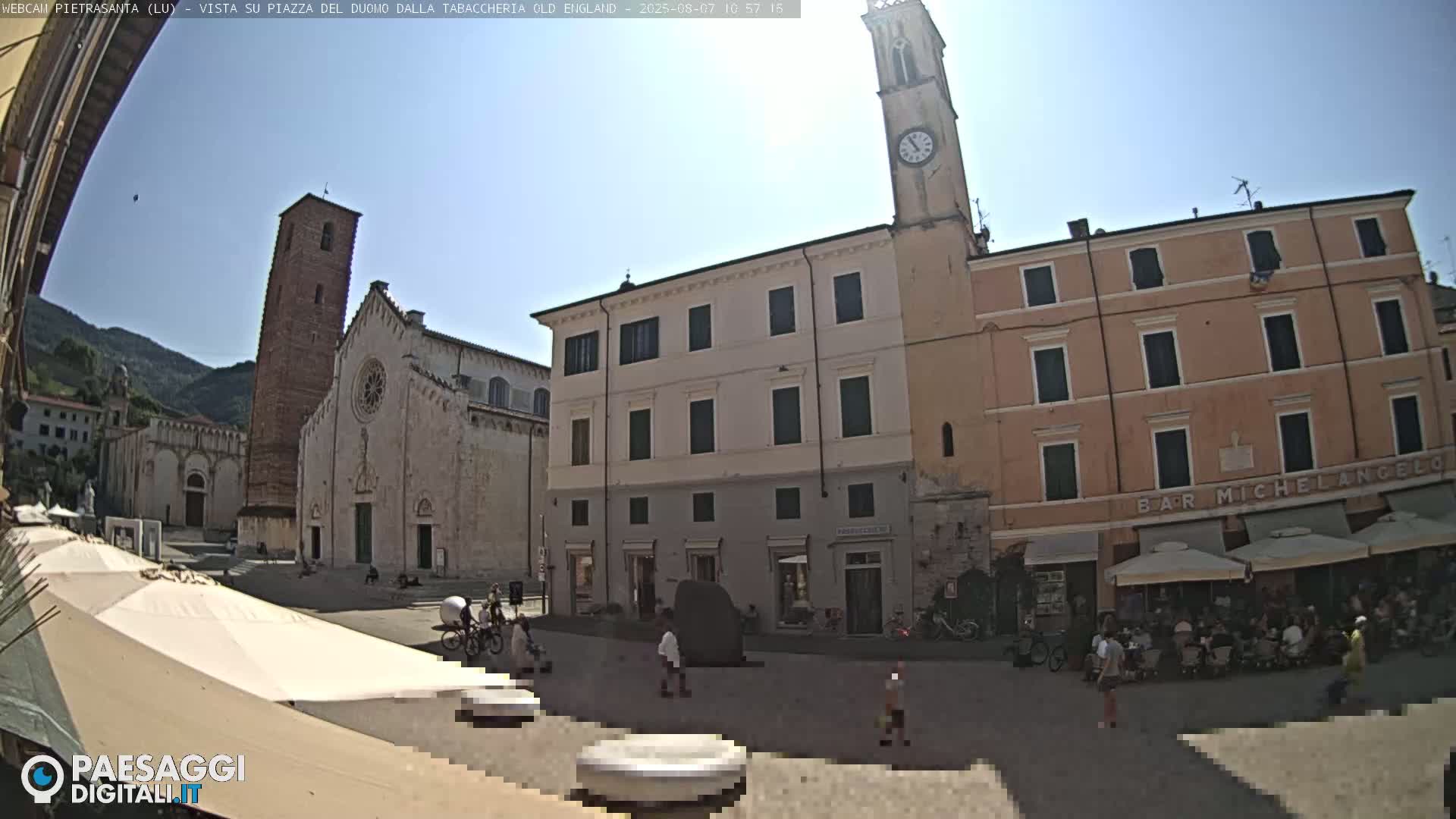 Pietrasanta Piazza del Duomo (Dome's Square) Live Cam - Lucca, Tuscany, Italy