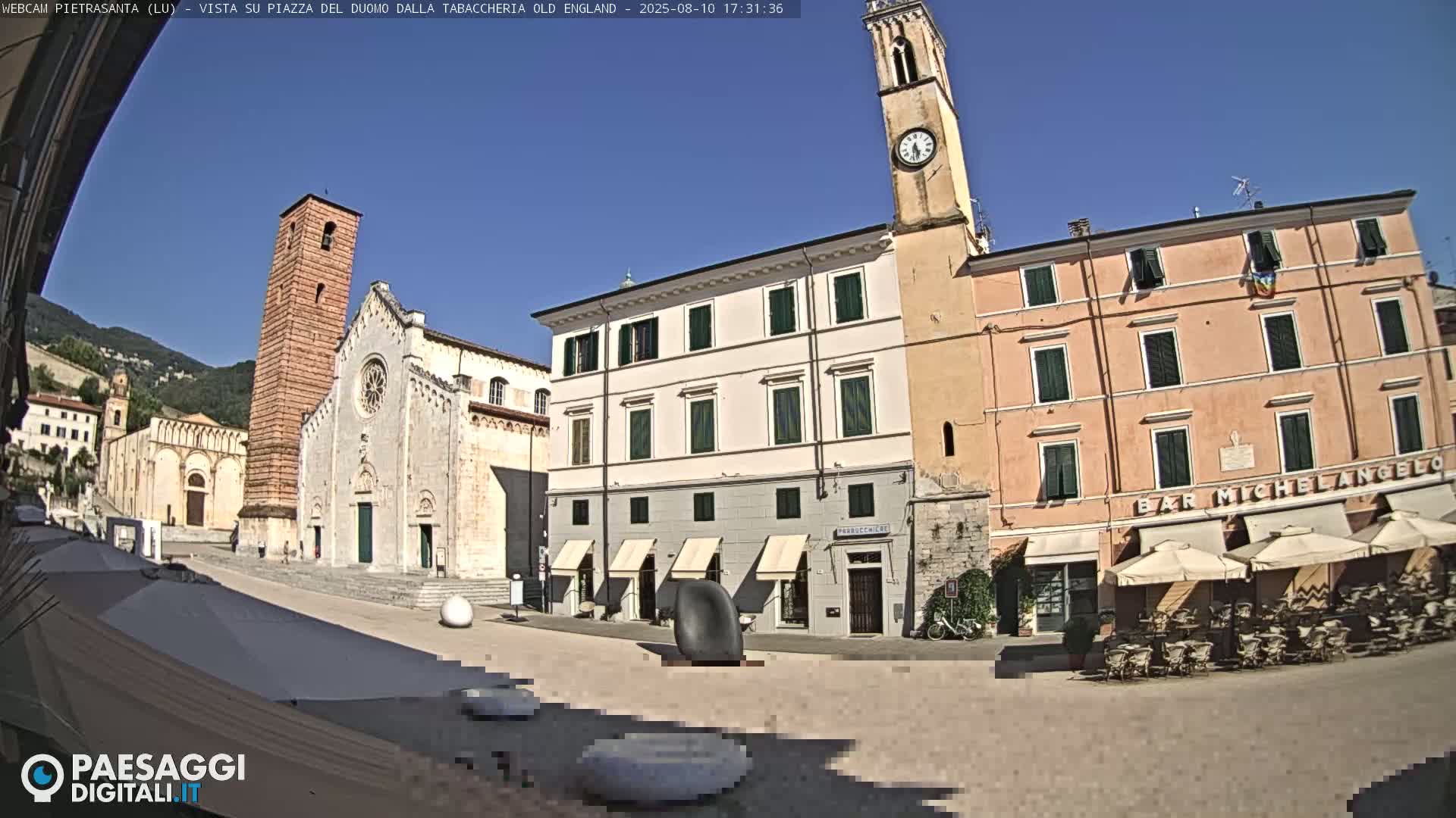 Pietrasanta Piazza del Duomo (Dome's Square) Live Cam - Lucca, Tuscany, Italy