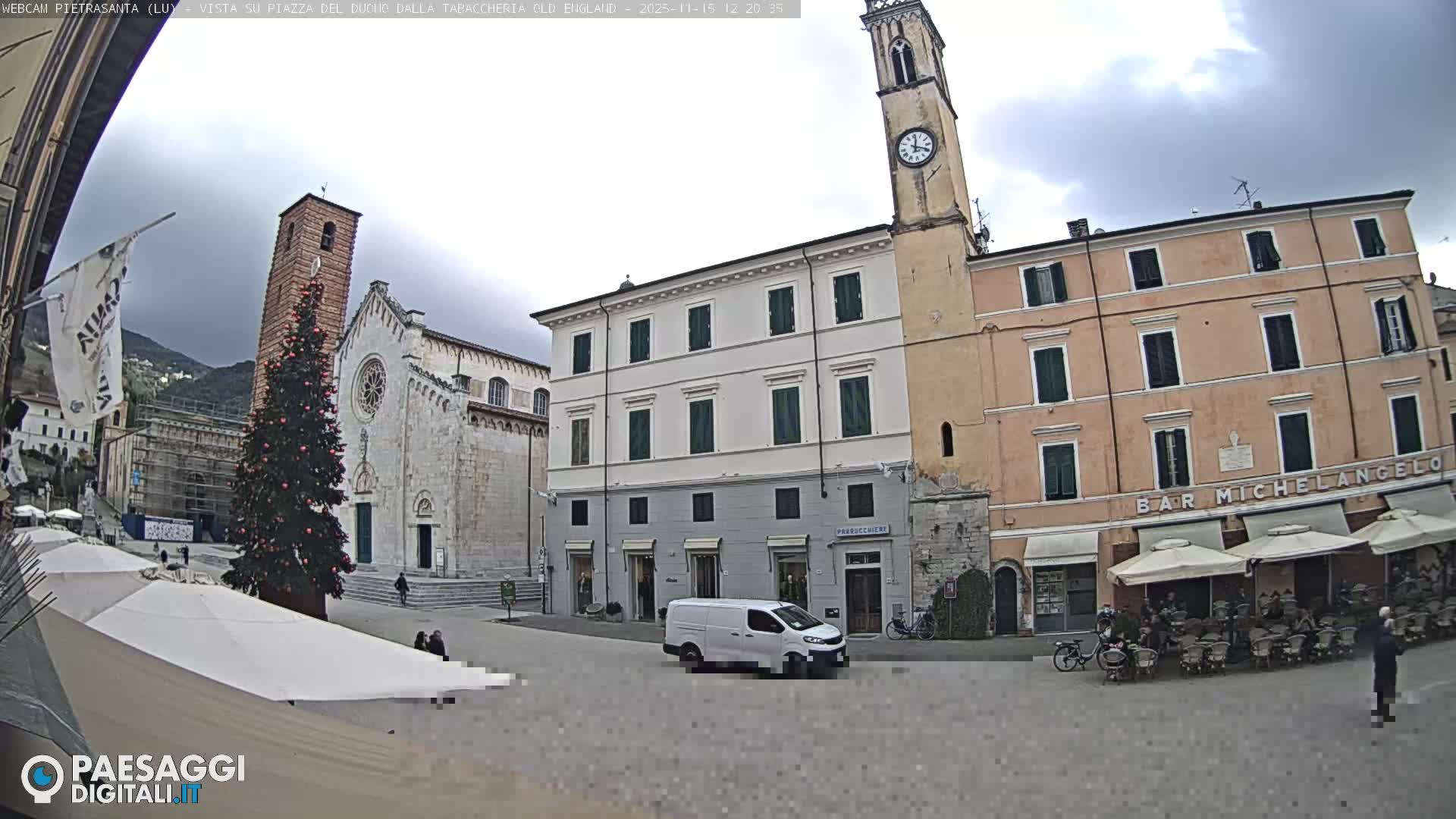 Pietrasanta Piazza del Duomo (Dome's Square) Live Cam - Lucca, Tuscany, Italy