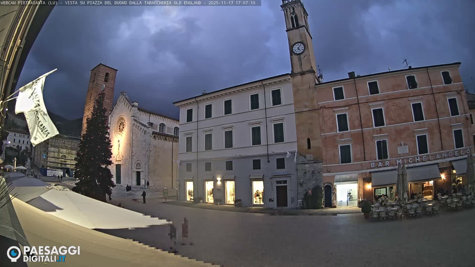 Pietrasanta Piazza del Duomo (Dome's Square) Live Cam - Lucca, Tuscany, Italy