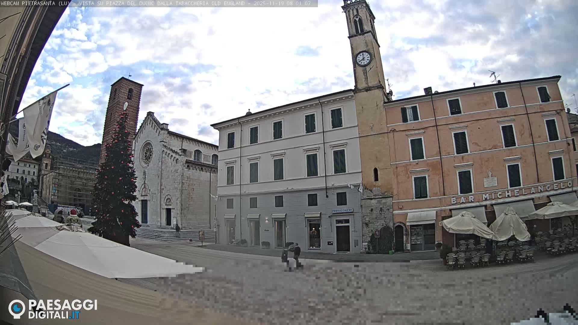 Pietrasanta Piazza del Duomo (Dome's Square) Live Cam - Lucca, Tuscany, Italy