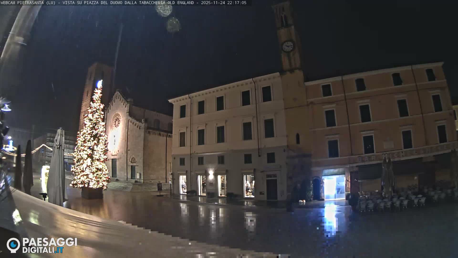 Pietrasanta Piazza del Duomo (Dome's Square) Live Cam - Lucca, Tuscany, Italy