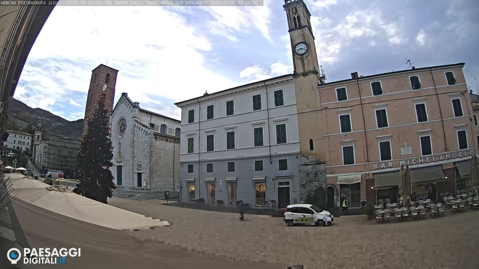 Pietrasanta Piazza del Duomo (Dome's Square) Live Cam - Lucca, Tuscany, Italy
