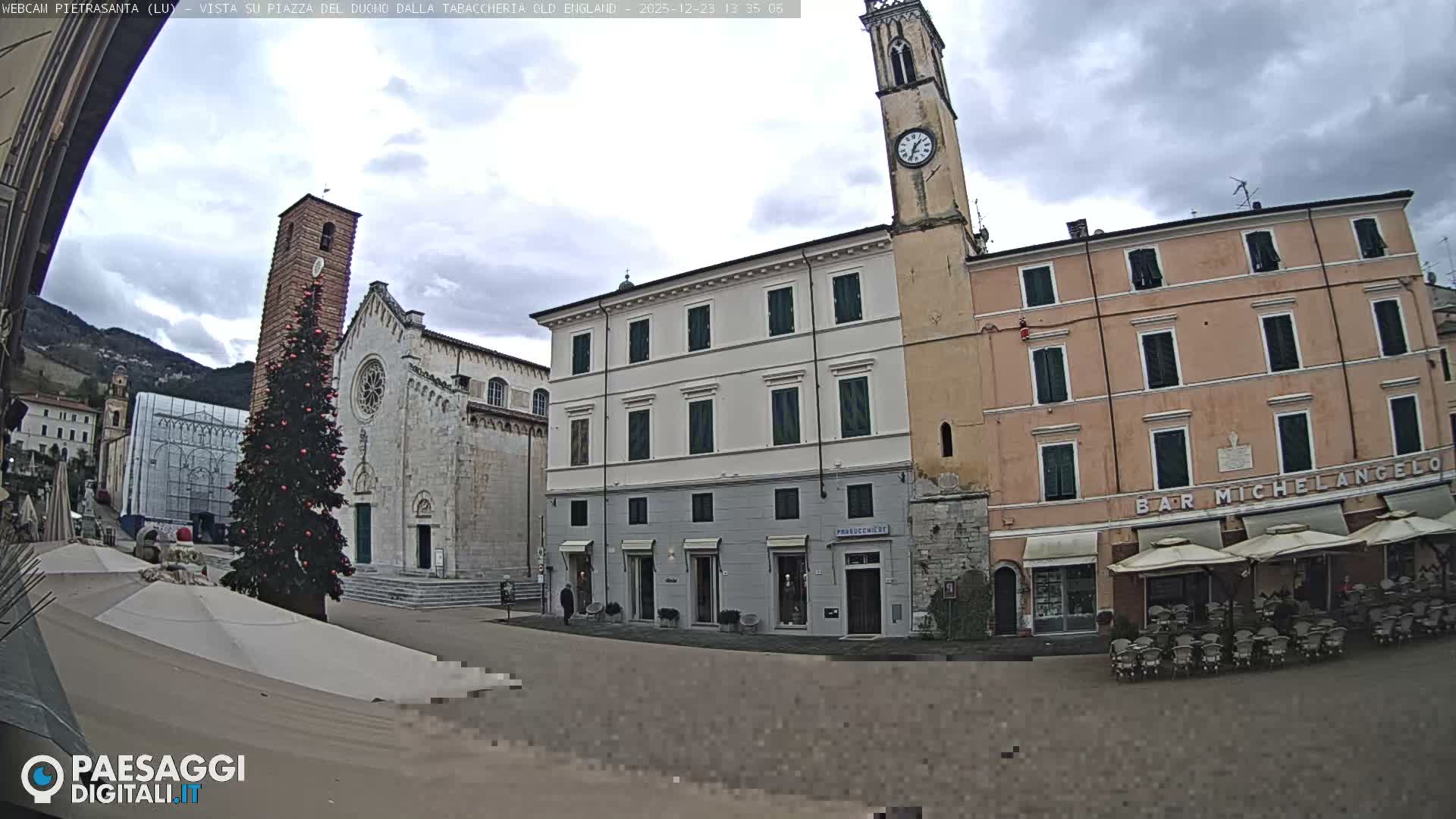 Pietrasanta Piazza del Duomo (Dome's Square) Live Cam - Lucca, Tuscany, Italy