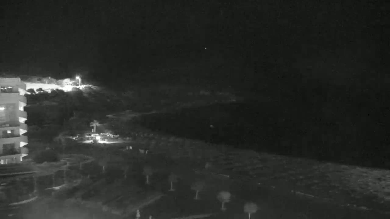 Rhodes, Paralia Faliraki Beach Northeast End Live Cam - Ammoudes, Rhodes (Ródos), Dodacanese,  South Aegean (Periféreia Notíou Aigaíou), Greece