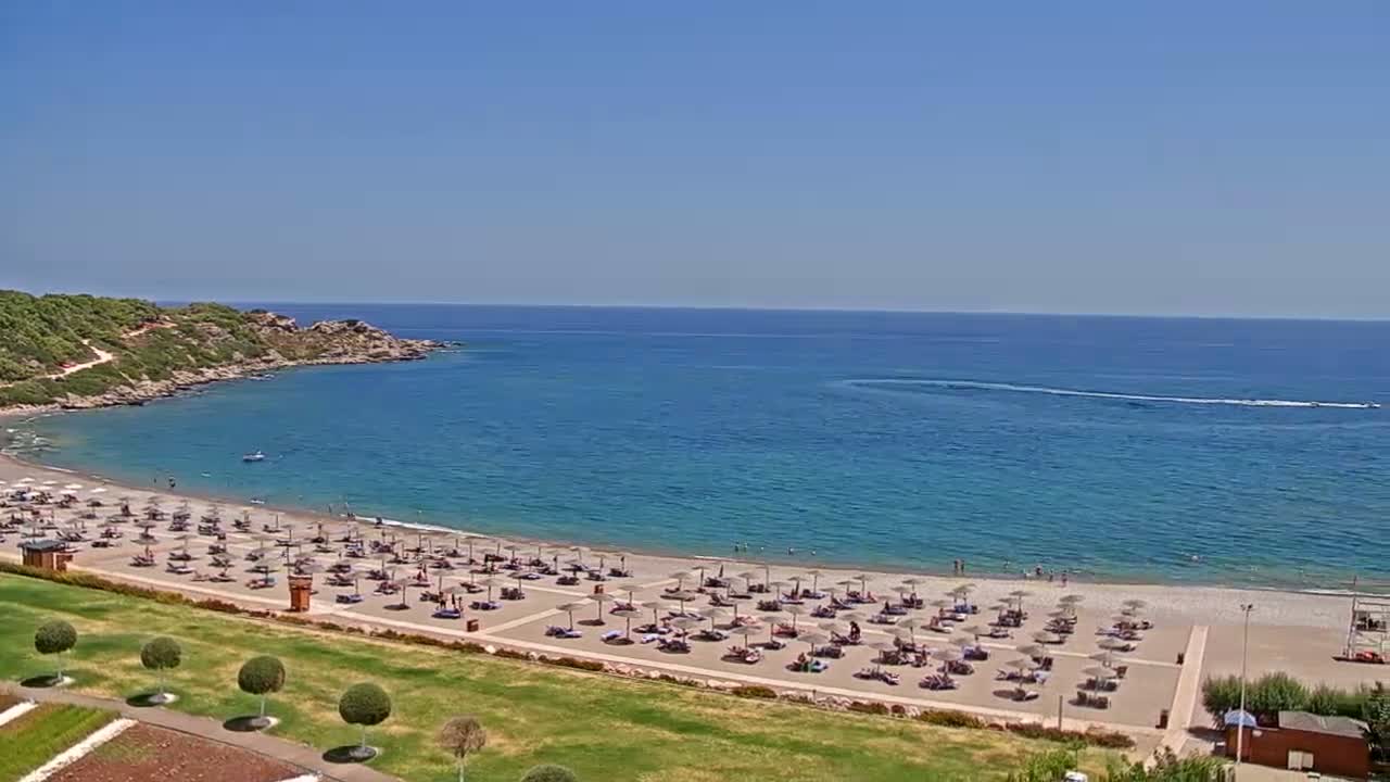 Rhodes, Paralia Faliraki Beach Northeast End Live Cam - Ammoudes, Rhodes (Ródos), Dodacanese,  South Aegean (Periféreia Notíou Aigaíou), Greece