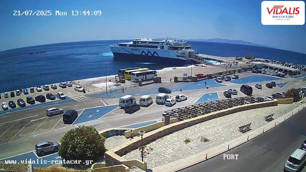 Tinos Port Live Cam - Tinos, Cyclades, South Aegean (Periféreia Notíou Aigaíou), Greece