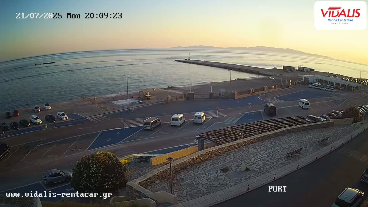 Tinos Port Live Cam - Tinos, Cyclades, South Aegean (Periféreia Notíou Aigaíou), Greece