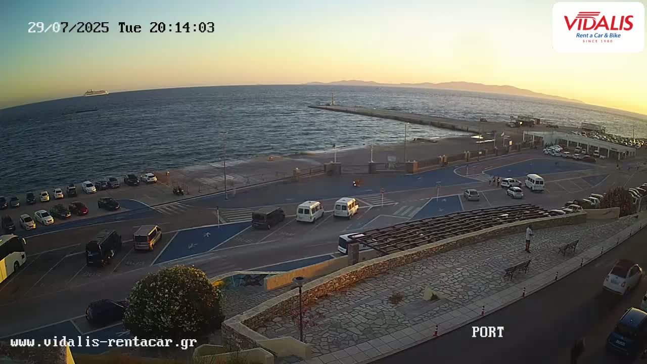 Tinos Port Live Cam - Tinos, Cyclades, South Aegean (Periféreia Notíou Aigaíou), Greece