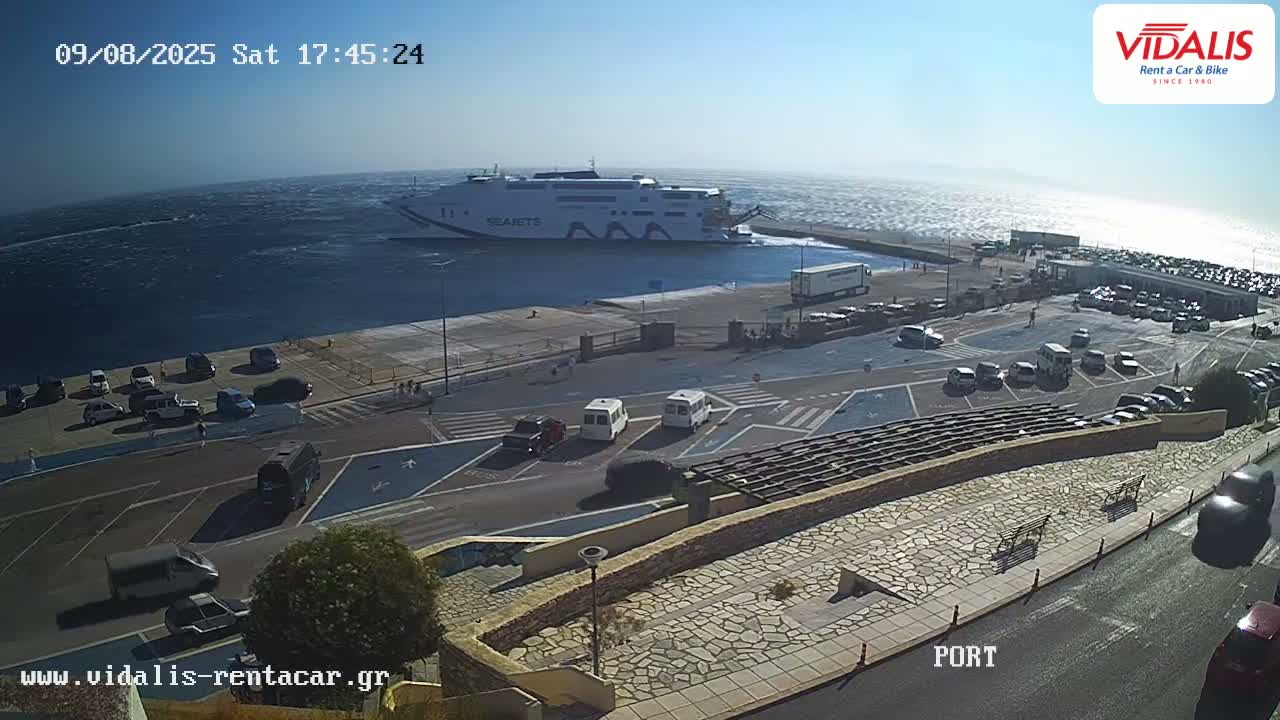 Tinos Port Live Cam - Tinos, Cyclades, South Aegean (Periféreia Notíou Aigaíou), Greece