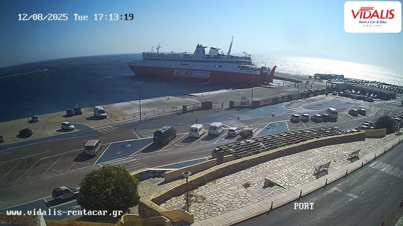 Tinos Port Live Cam - Tinos, Cyclades, South Aegean (Periféreia Notíou Aigaíou), Greece