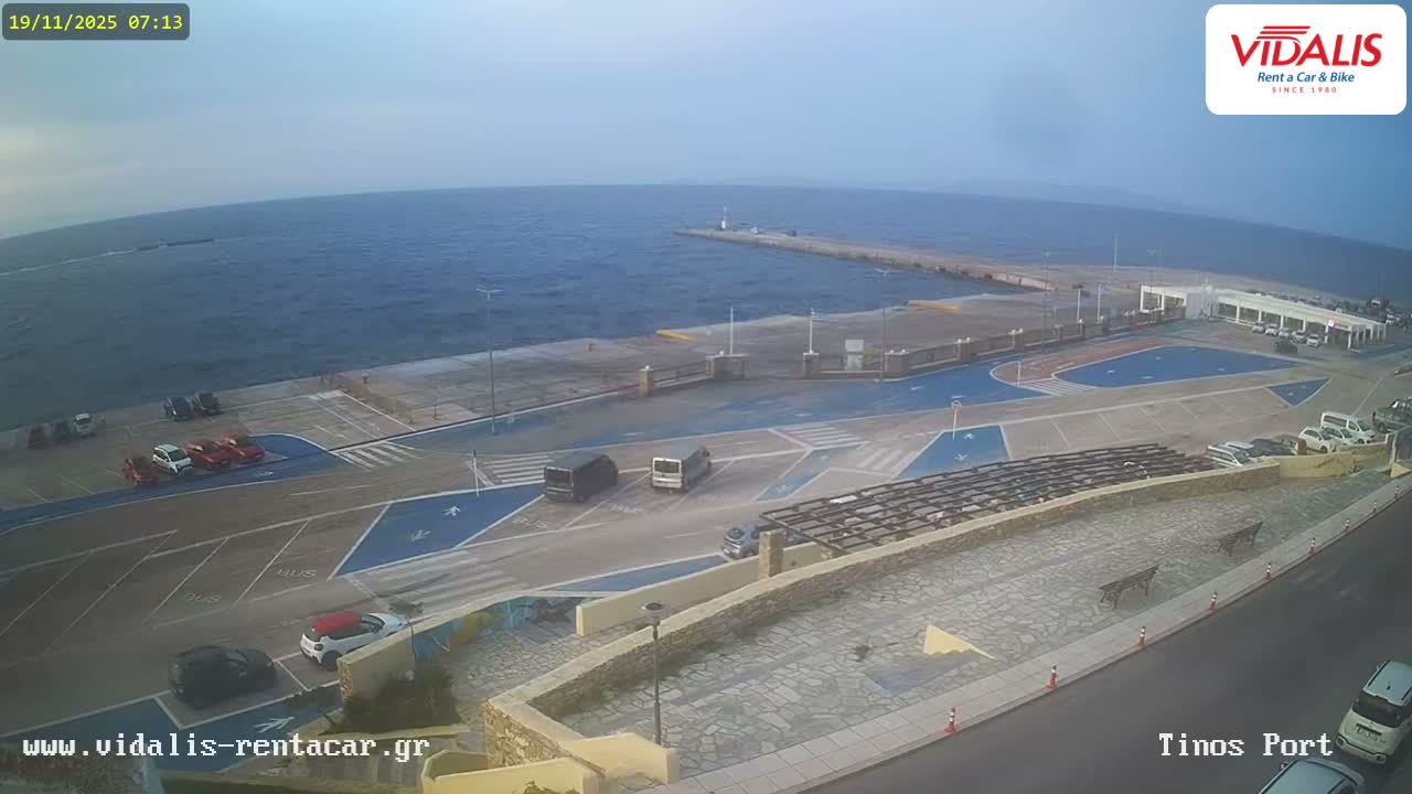 Tinos Port Live Cam - Tinos, Cyclades, South Aegean (Periféreia Notíou Aigaíou), Greece