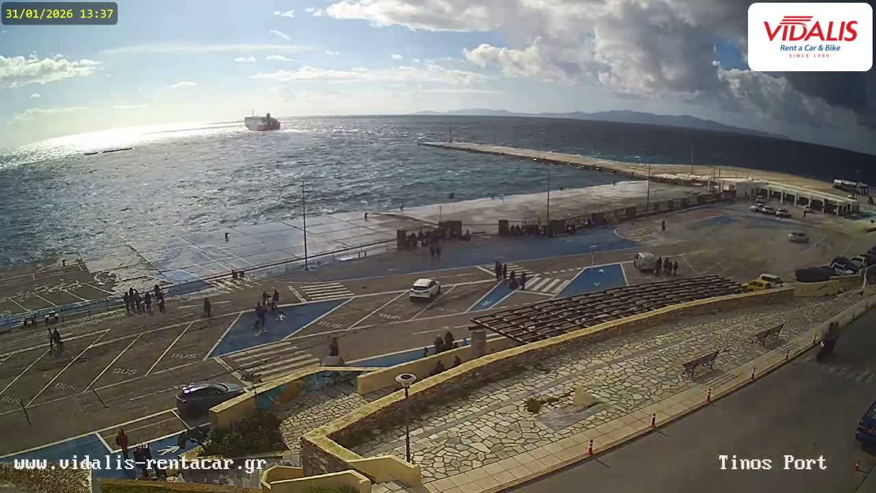 Tinos Port Live Cam - Tinos, Cyclades, South Aegean (Periféreia Notíou Aigaíou), Greece