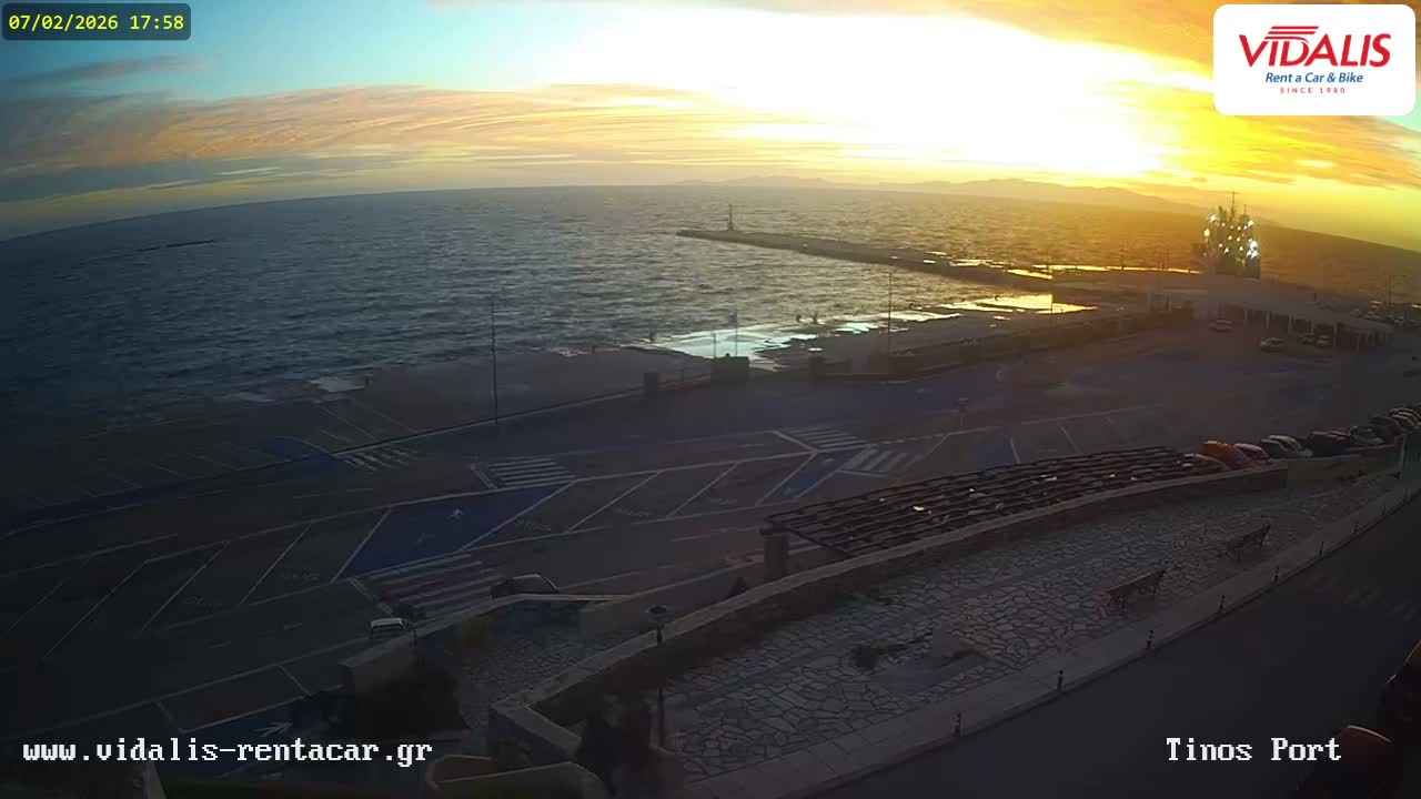 Tinos Port Live Cam - Tinos, Cyclades, South Aegean (Periféreia Notíou Aigaíou), Greece