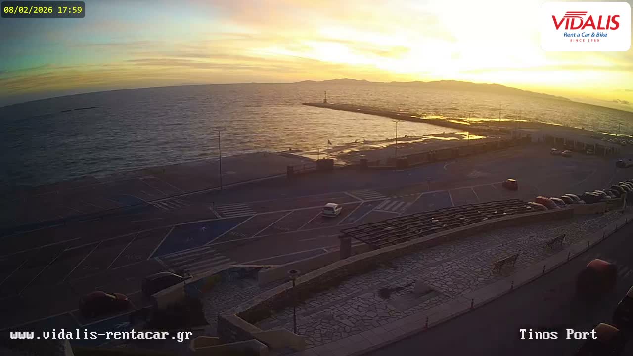 Tinos Port Live Cam - Tinos, Cyclades, South Aegean (Periféreia Notíou Aigaíou), Greece