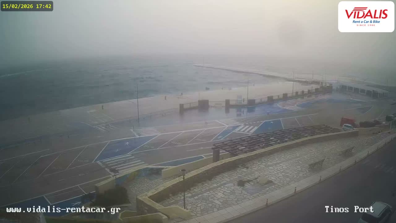 Tinos Port Live Cam - Tinos, Cyclades, South Aegean (Periféreia Notíou Aigaíou), Greece