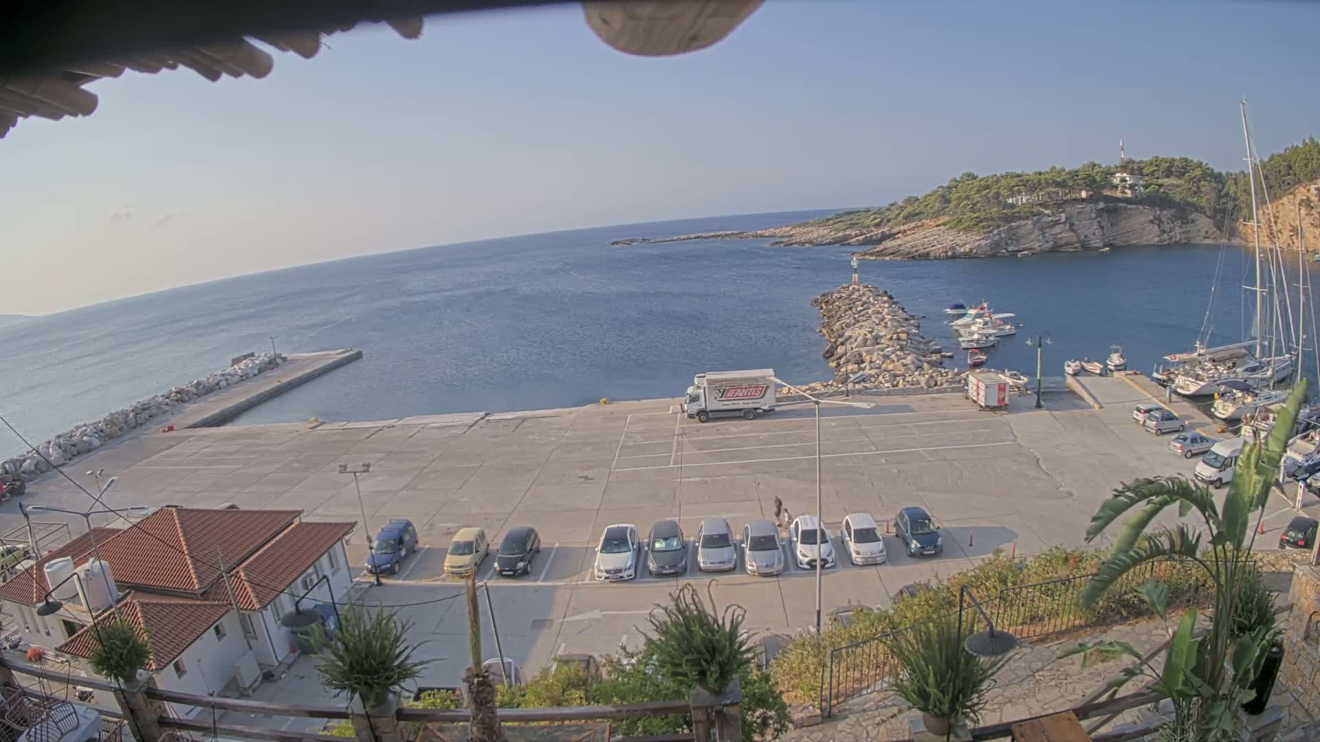 Patitiri, Alonnisos Commercial Port Live Cam - Pattiri, Alonnisos, Sporades, Thessaly & Central Greece (Thessalía), Greece