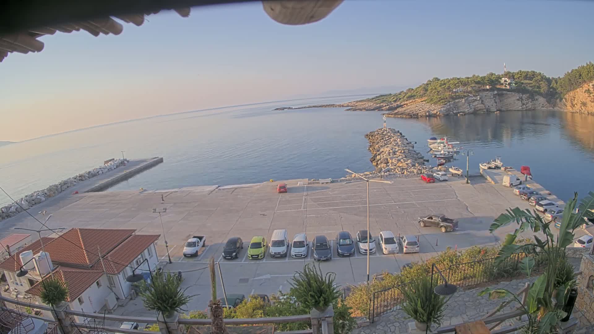 Patitiri, Alonnisos Commercial Port Live Cam - Pattiri, Alonnisos, Sporades, Thessaly & Central Greece (Thessalía), Greece