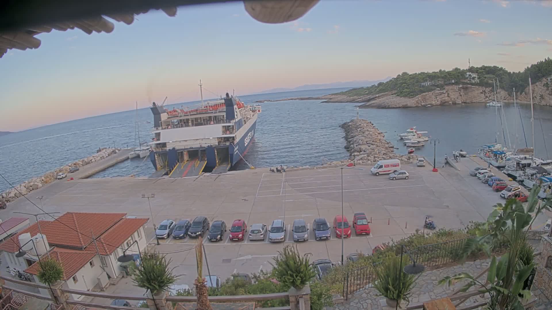 Patitiri, Alonnisos Commercial Port Live Cam - Pattiri, Alonnisos, Sporades, Thessaly & Central Greece (Thessalía), Greece