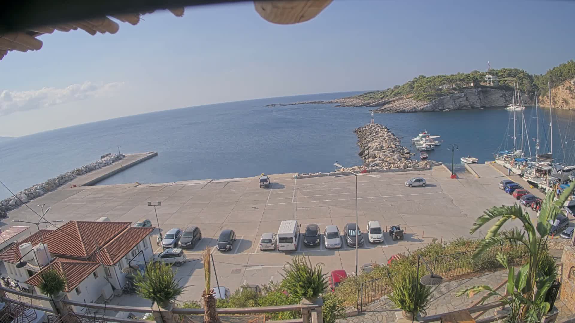 Patitiri, Alonnisos Commercial Port Live Cam - Pattiri, Alonnisos, Sporades, Thessaly & Central Greece (Thessalía), Greece