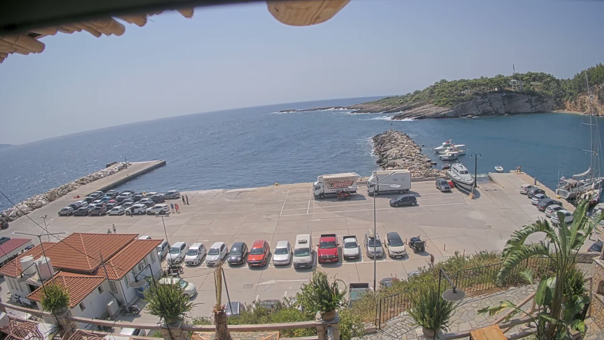 Patitiri, Alonnisos Commercial Port Live Cam - Pattiri, Alonnisos, Sporades, Thessaly & Central Greece (Thessalía), Greece
