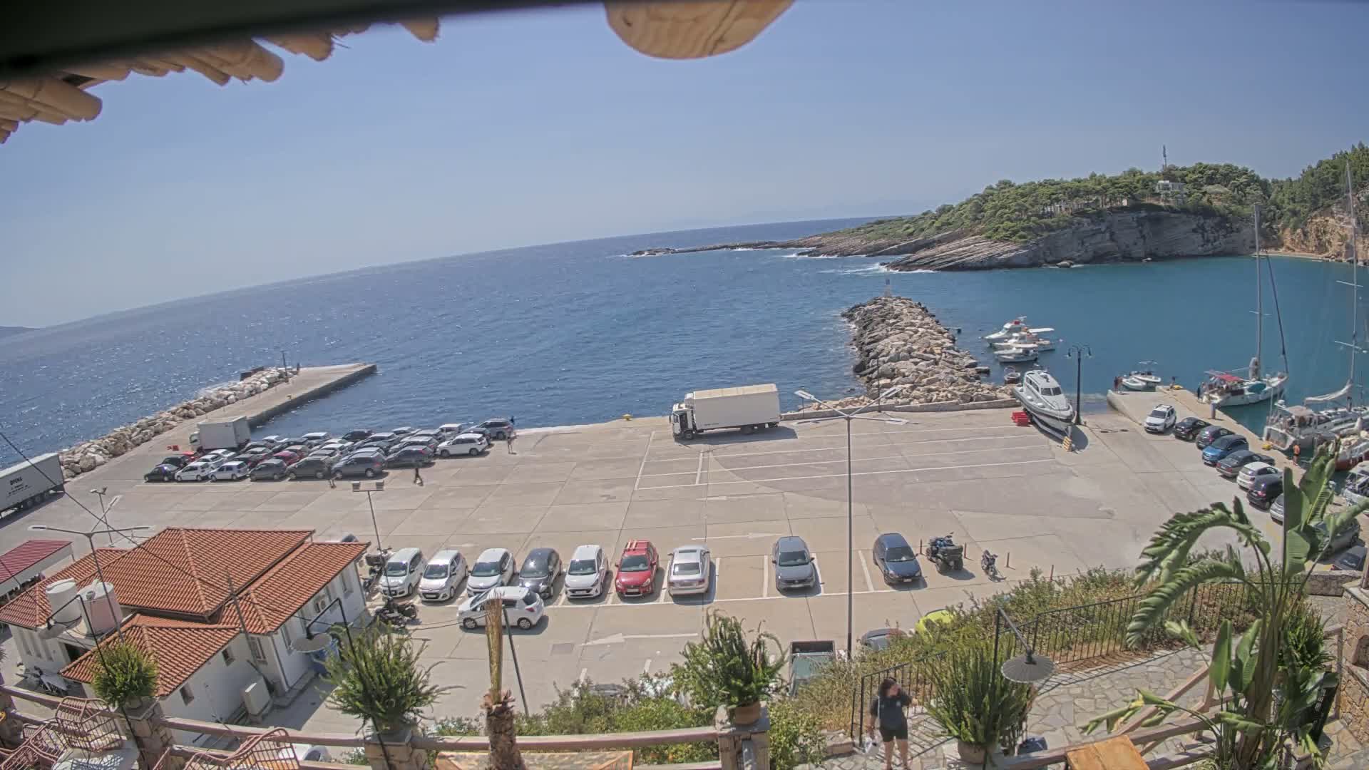 Patitiri, Alonnisos Commercial Port Live Cam - Pattiri, Alonnisos, Sporades, Thessaly & Central Greece (Thessalía), Greece