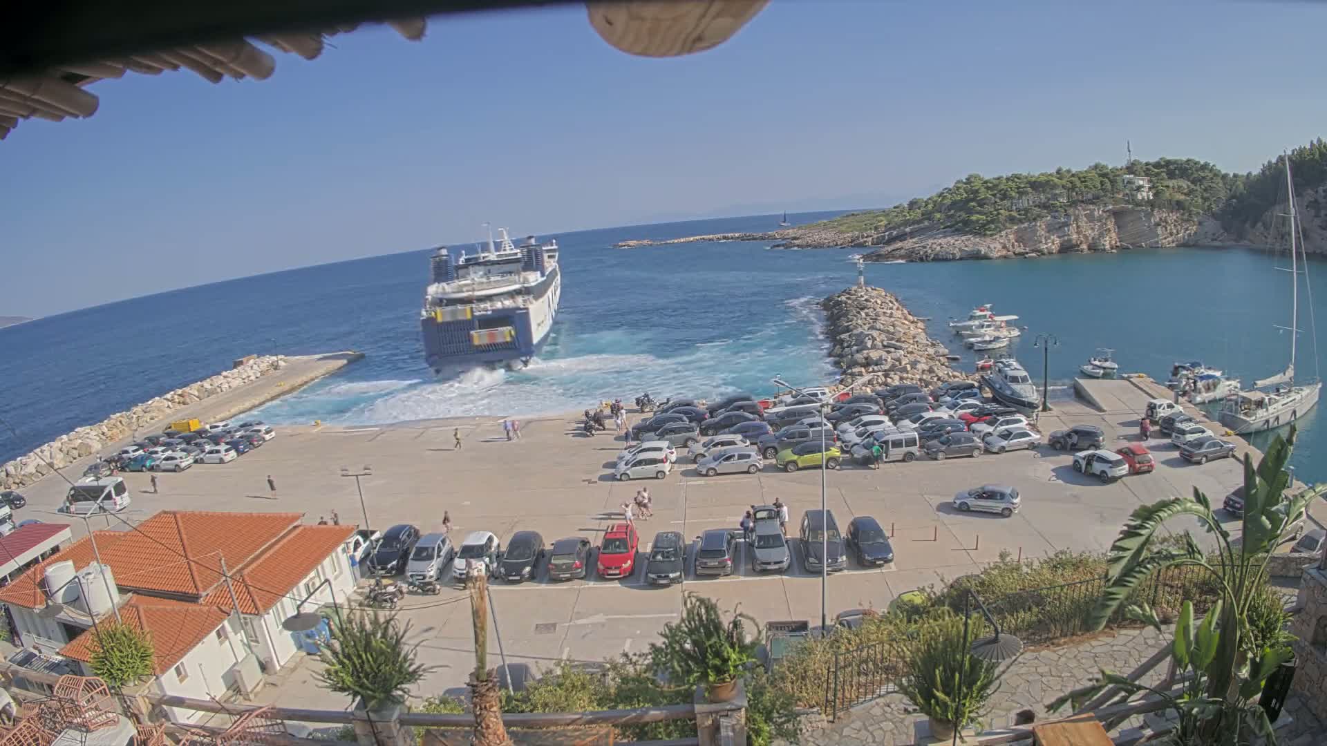 Patitiri, Alonnisos Commercial Port Live Cam - Pattiri, Alonnisos, Sporades, Thessaly & Central Greece (Thessalía), Greece