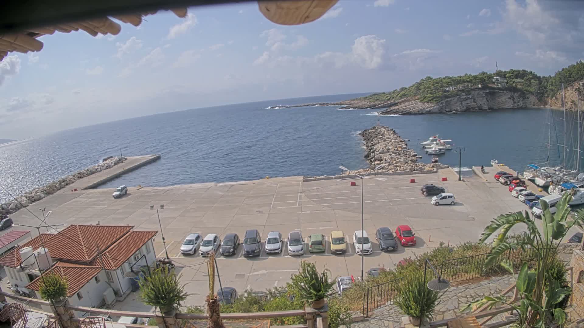 Patitiri, Alonnisos Commercial Port Live Cam - Pattiri, Alonnisos, Sporades, Thessaly & Central Greece (Thessalía), Greece