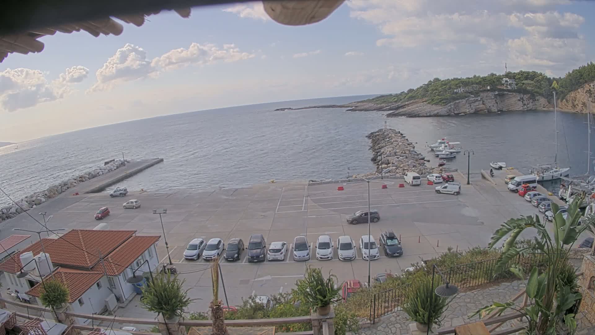 Patitiri, Alonnisos Commercial Port Live Cam - Pattiri, Alonnisos, Sporades, Thessaly & Central Greece (Thessalía), Greece