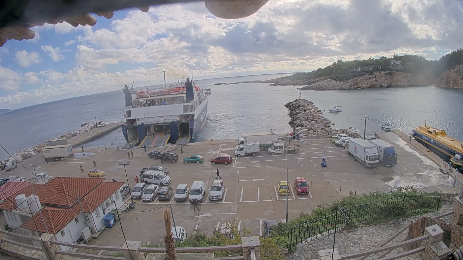 Patitiri, Alonnisos Commercial Port Live Cam - Pattiri, Alonnisos, Sporades, Thessaly & Central Greece (Thessalía), Greece