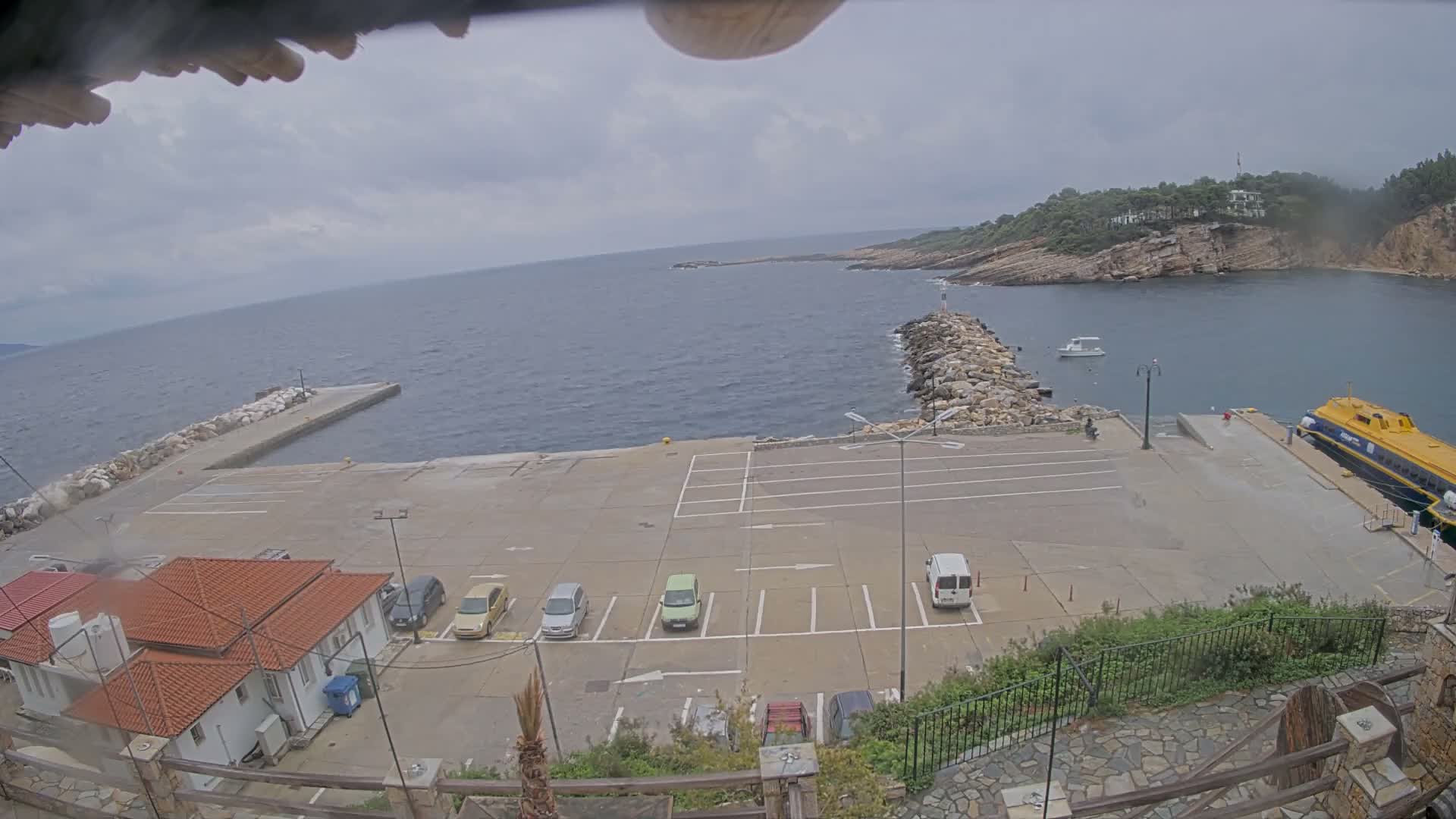 Patitiri, Alonnisos Commercial Port Live Cam - Pattiri, Alonnisos, Sporades, Thessaly & Central Greece (Thessalía), Greece