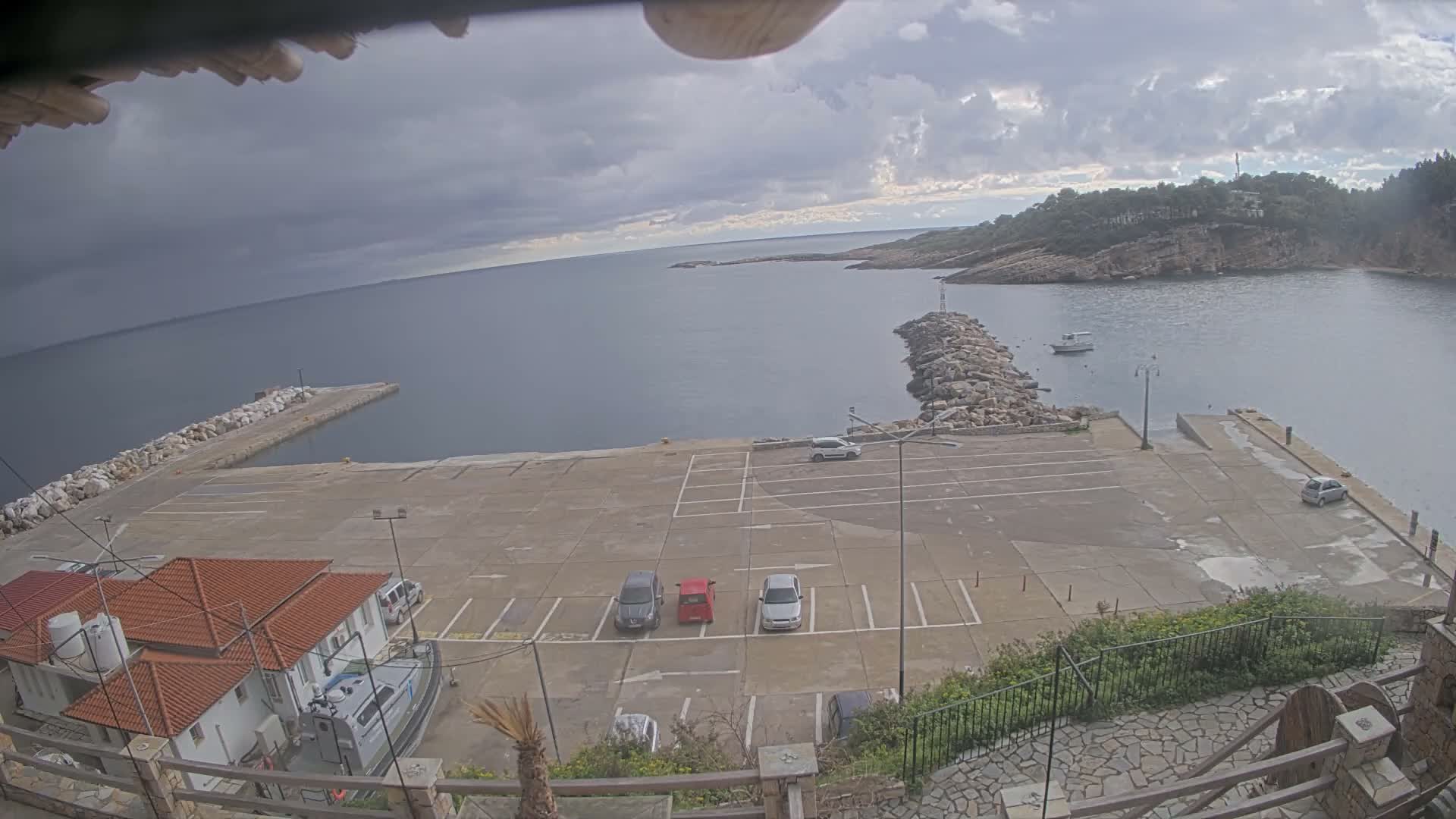 Patitiri, Alonnisos Commercial Port Live Cam - Pattiri, Alonnisos, Sporades, Thessaly & Central Greece (Thessalía), Greece