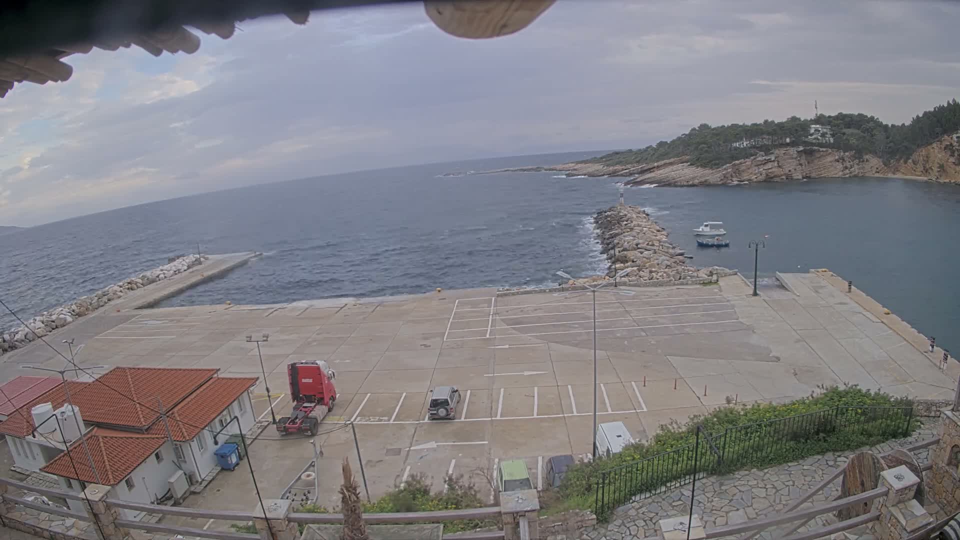 Patitiri, Alonnisos Commercial Port Live Cam - Pattiri, Alonnisos, Sporades, Thessaly & Central Greece (Thessalía), Greece