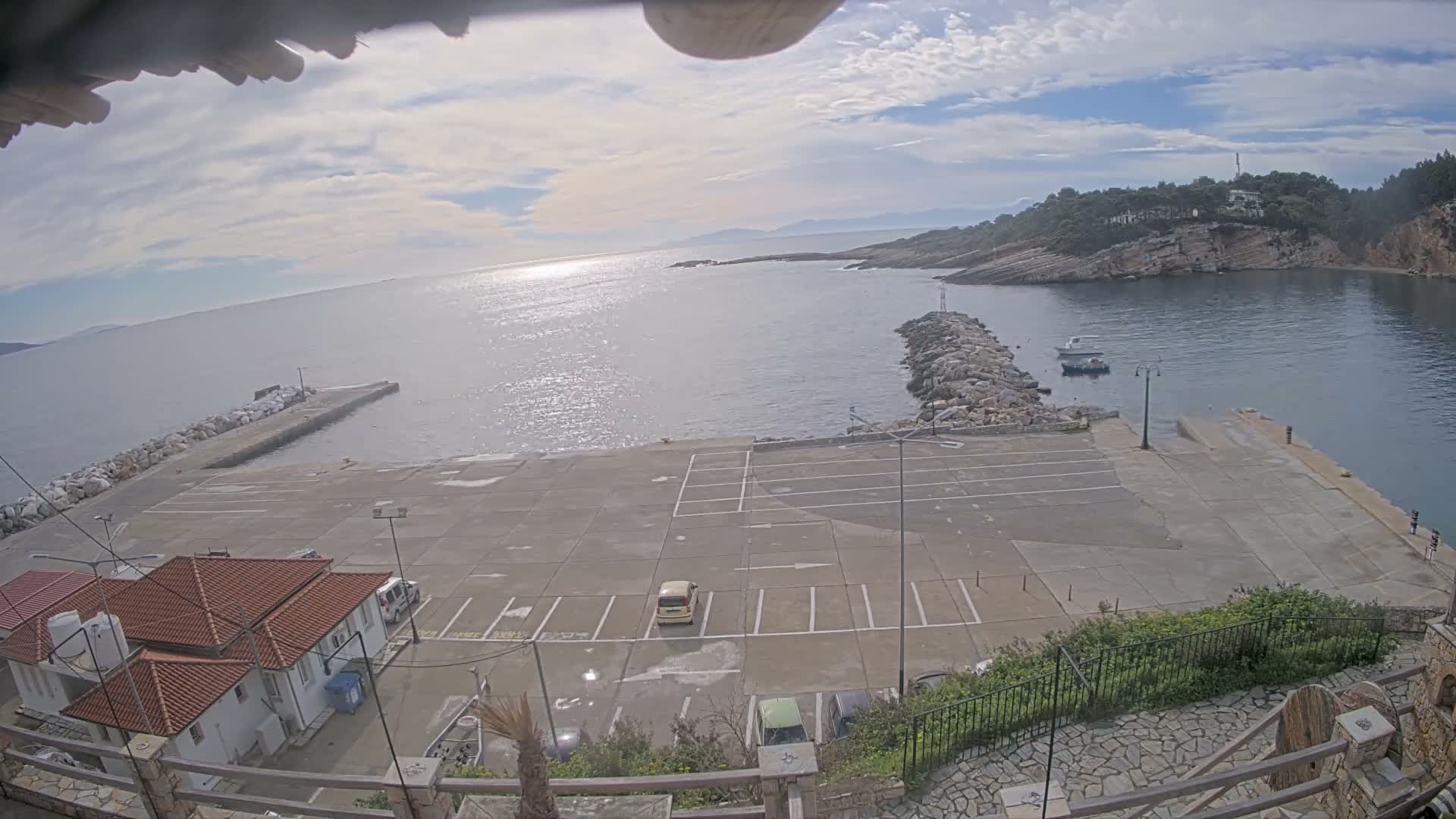 Patitiri, Alonnisos Commercial Port Live Cam - Pattiri, Alonnisos, Sporades, Thessaly & Central Greece (Thessalía), Greece