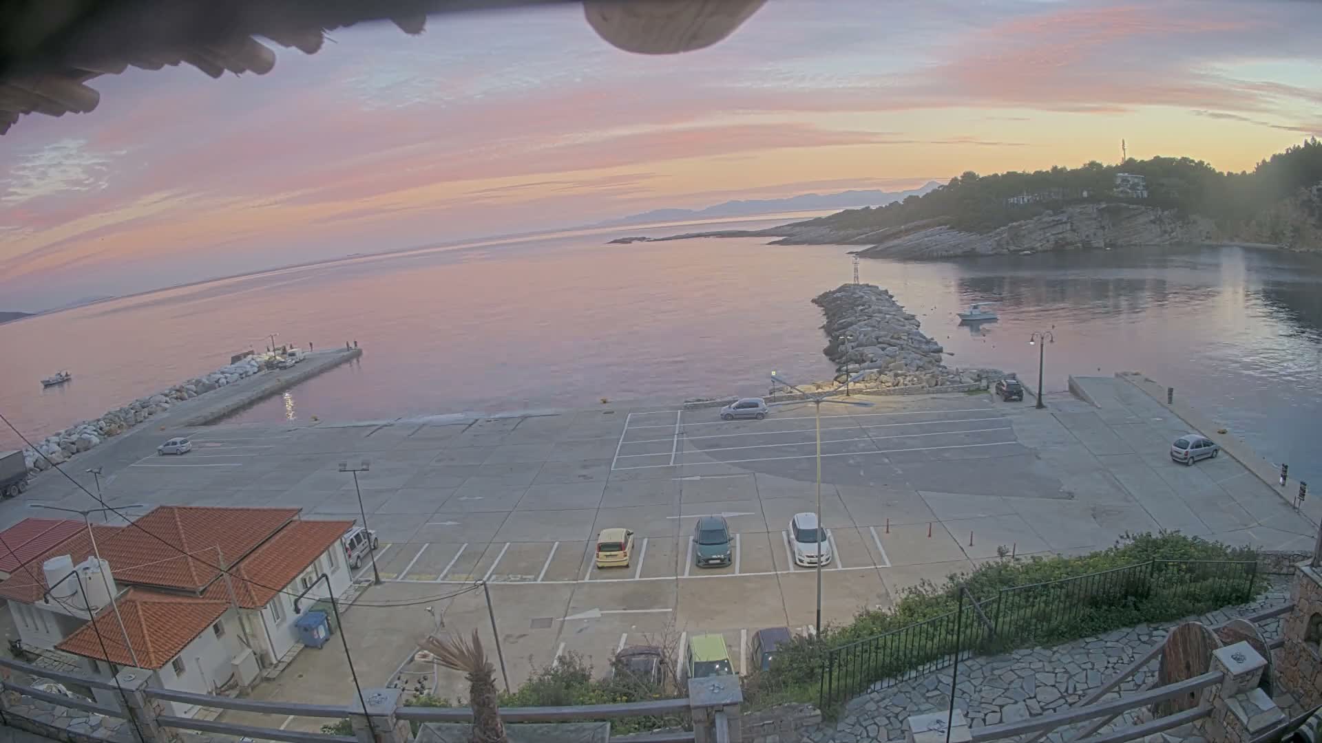 Patitiri, Alonnisos Commercial Port Live Cam - Pattiri, Alonnisos, Sporades, Thessaly & Central Greece (Thessalía), Greece