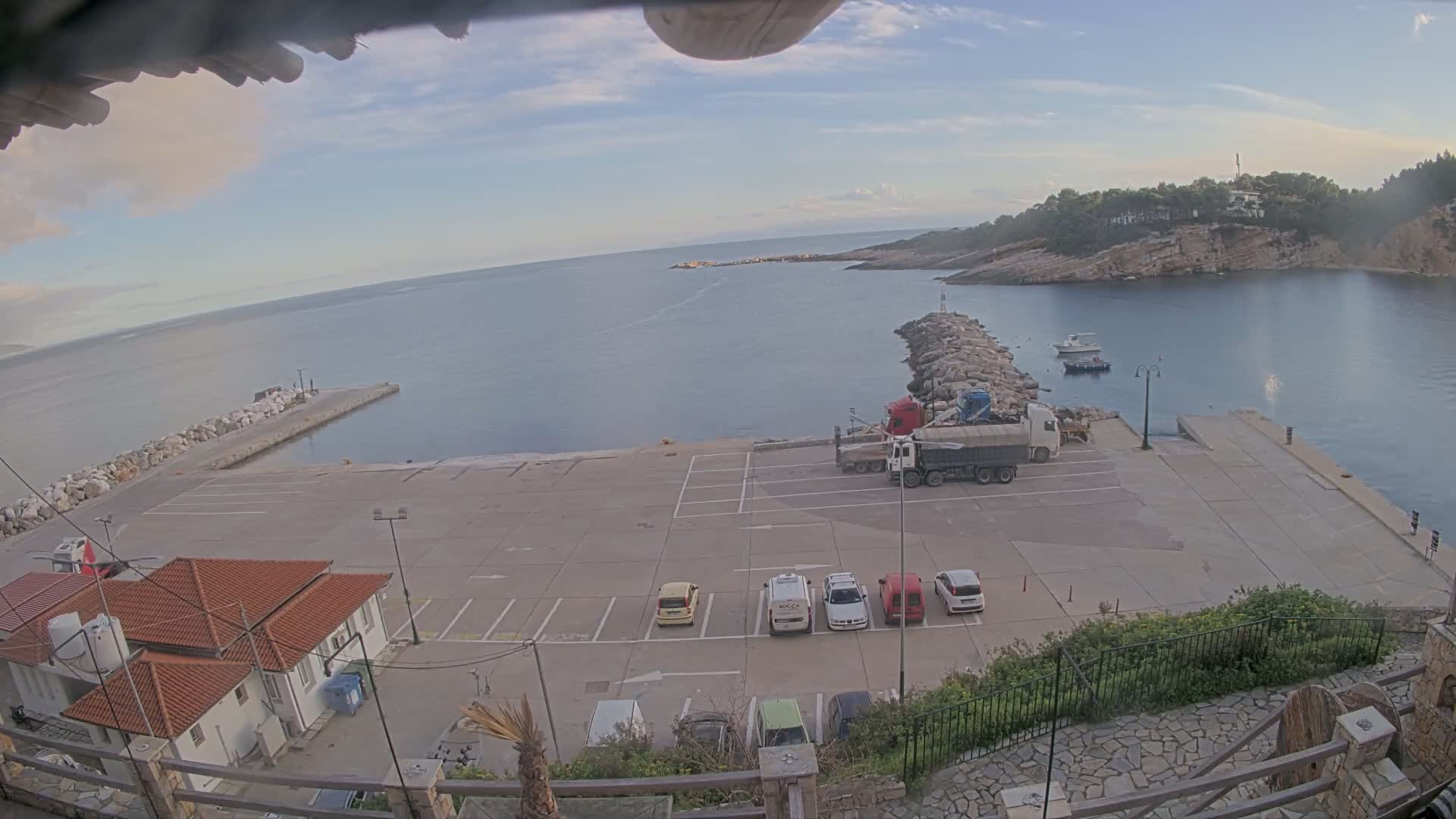 Patitiri, Alonnisos Commercial Port Live Cam - Pattiri, Alonnisos, Sporades, Thessaly & Central Greece (Thessalía), Greece