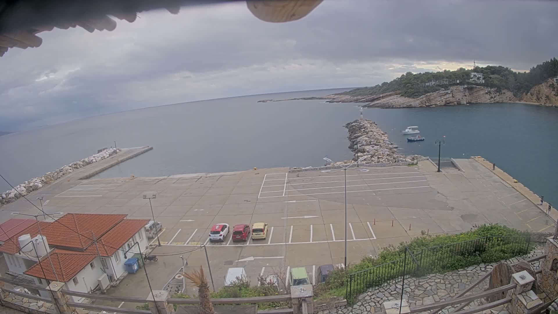 Patitiri, Alonnisos Commercial Port Live Cam - Pattiri, Alonnisos, Sporades, Thessaly & Central Greece (Thessalía), Greece