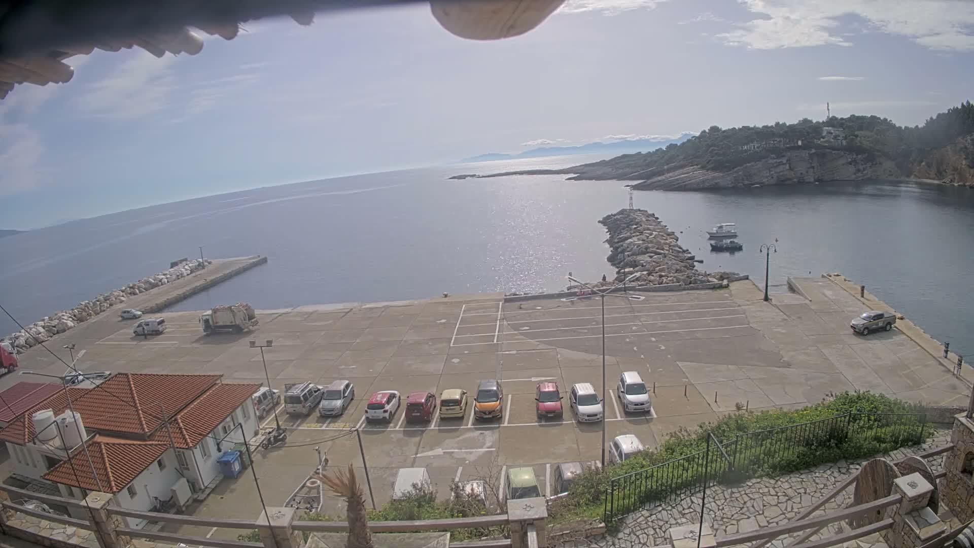 Patitiri, Alonnisos Commercial Port Live Cam - Pattiri, Alonnisos, Sporades, Thessaly & Central Greece (Thessalía), Greece