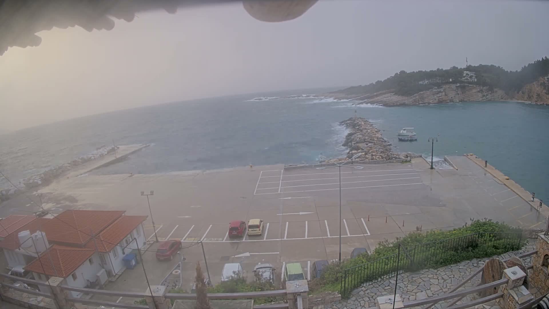 Patitiri, Alonnisos Commercial Port Live Cam - Pattiri, Alonnisos, Sporades, Thessaly & Central Greece (Thessalía), Greece