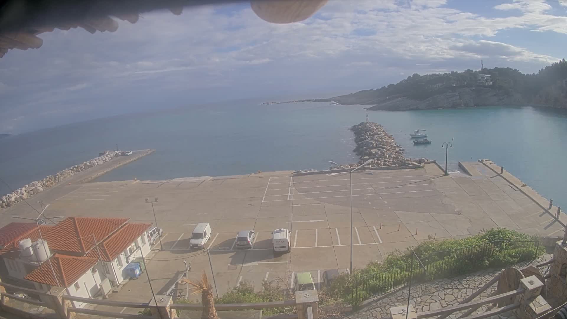 Patitiri, Alonnisos Commercial Port Live Cam - Pattiri, Alonnisos, Sporades, Thessaly & Central Greece (Thessalía), Greece